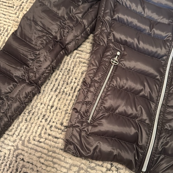 laundry Jacket - Picture 4 of 7